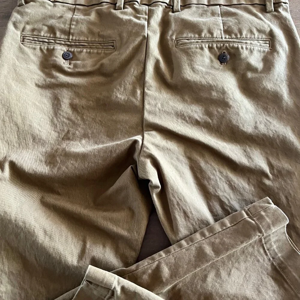 GAP Slim Stretch Modern Khakis in Brown Size 32x30 (True Waist 34